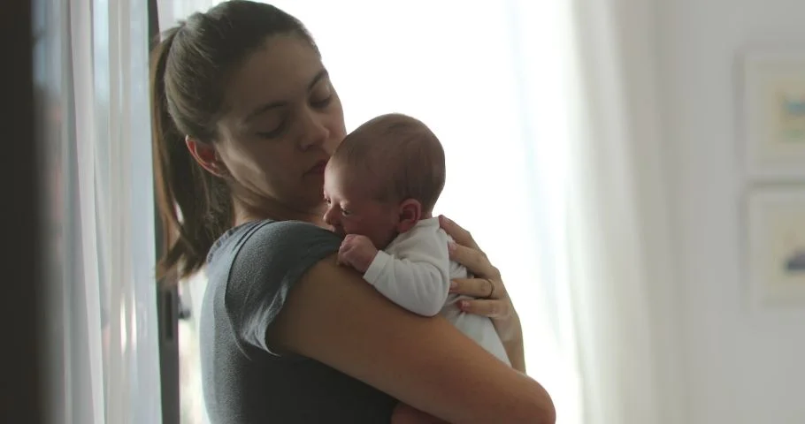 «40 μέρες κρατούσα στα χέρια μου ένα ξένο μωρό. Δεν ήθελα να το πιστέψω»